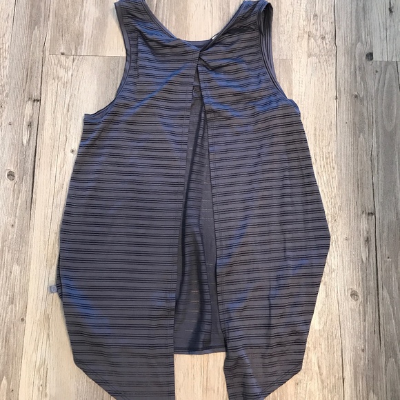 Lululemon Meet Halfway Tank | Gray | S/M | Excellent Condition - Picture 11 of 14
